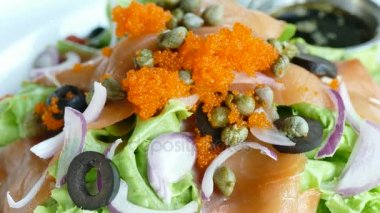 taze sebze ile Somon salata