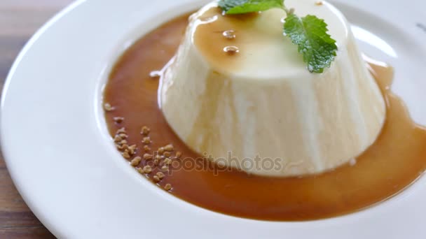 Panna cotta dessert — Stock Video