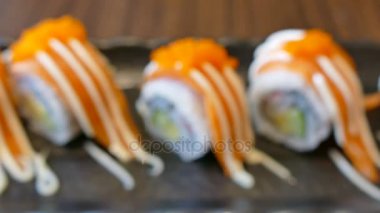 Plaka üzerinde taze Sushi