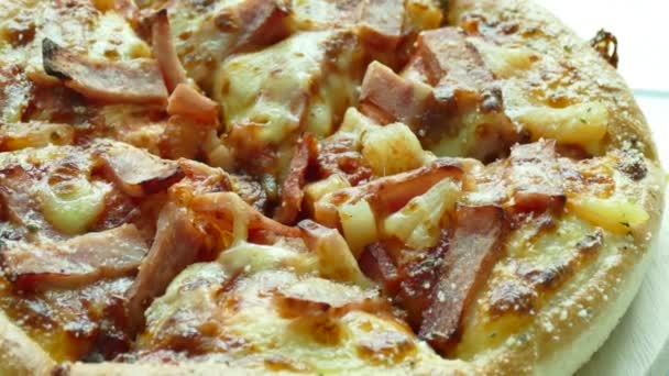 Pizza - sağlıksız veya abur cubur — Stok video