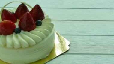 tatlı çilek üstte