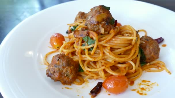 Spaghetti piccanti palle di maiale — Video Stock