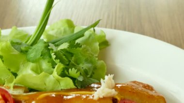  Bahar rulo - Çin yemeği stili