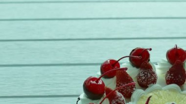 Dondurmalı kek çilek ile