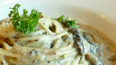 taze makarna truffle