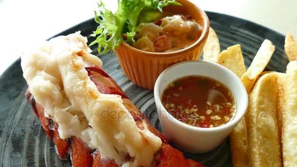 三文鱼烤的大虾 — 图库视频影像