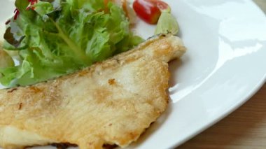 Nefis balık salatası