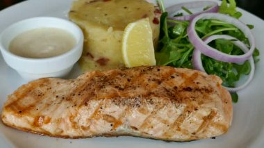 ızgara orkinos biftek