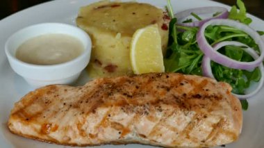 ızgara orkinos biftek