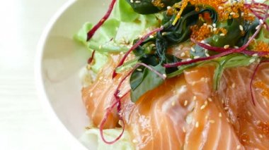 Nefis balık salatası