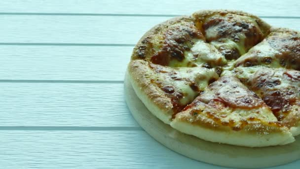 Pizza fraîche savoureuse — Video