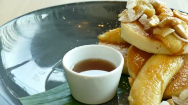 muz ve şurubu ile gözleme