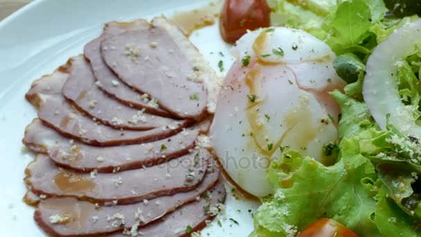 Duck sallad med grönsaker — Stockvideo