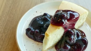 lezzetli yaban mersinli cheesecake 