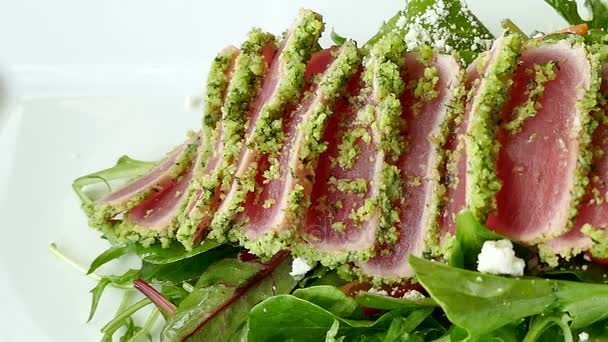 Steak z grilovaného tuňáka — Stock video