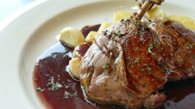 lezzetli ördek Confit 