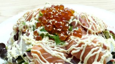 enfes somon salata 