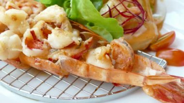 Izgara karides biftek