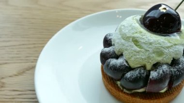 Lezzetli vişneli tart 