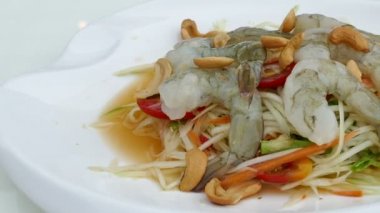 Thai-Style Som Tum