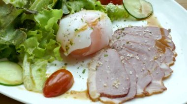 lezzetli Sezar salatası