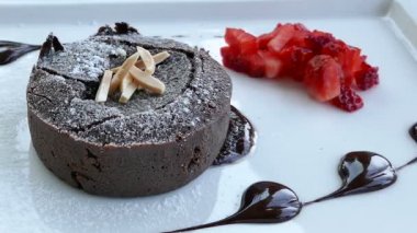 çikolata lav tatlısı 