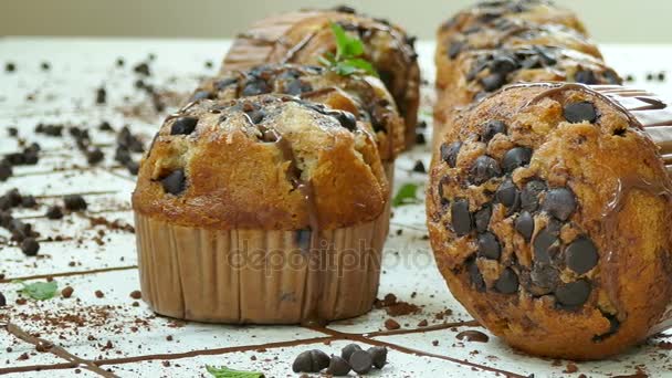 Deliciosos Muffins Caseiros Com Gotas Chocolate — Vídeo de Stock