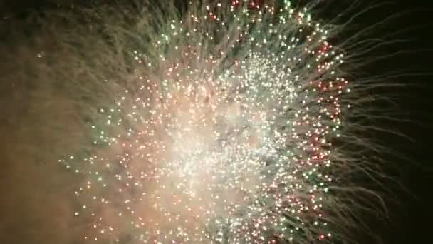 Video Fuegos Artificiales Dorados Brillando Cielo Nocturno Borracho — Vídeos de Stock