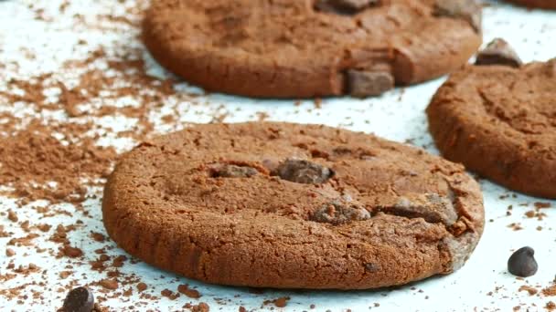 Deliziosi Biscotti Fatti Casa Con Gocce Cioccolato Sfondo Bianco — Video Stock