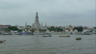 Bangkok, Tayland, Chao Phraya Nehri Thonburi Batı kıyısında WAT Arun Ratchawararam Ratchawaramahawihan Budist tapınağı