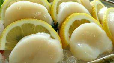 lezzetli çiğ taze Sashimi ile karides, geleneksel Japon yemekleri 