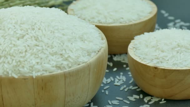 Roher Reis Holzschale Video — Stockvideo
