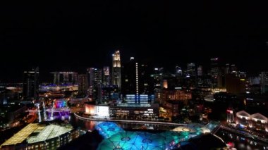 Singapur 'un gece görüşü, modern şehrin zaman atlaması.
