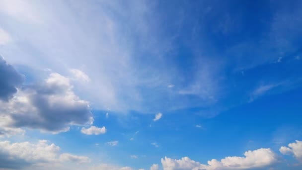 Vídeo Hermosas Nubes Cielo Azul Lapso Tiempo — Vídeo de stock