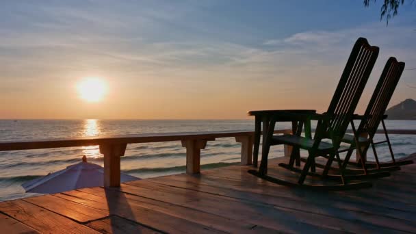 Natuur Met Tropische Zee Stoelen Het Strand — Stockvideo