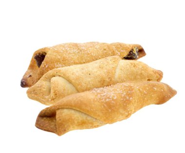 Beyaz bir arka plan üzerinde yalan elma reçel ile ev yapımı puf böreği