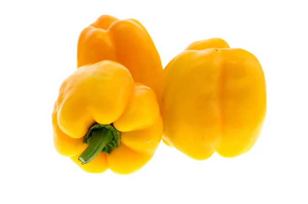 Svěží barevné sladké papriky izolovaných na bílém pozadí — Stock fotografie