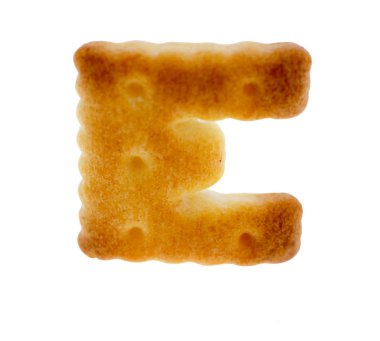 Beyaz arka plan üzerinde izole alfabe kurabiye bisküvi