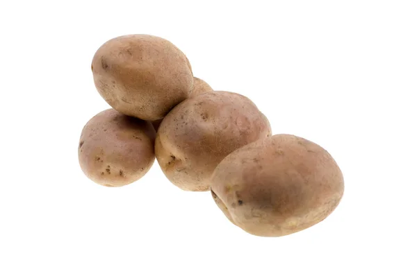 Surowe ziemniaki świeże na białym tle. — Zdjęcie stockowe