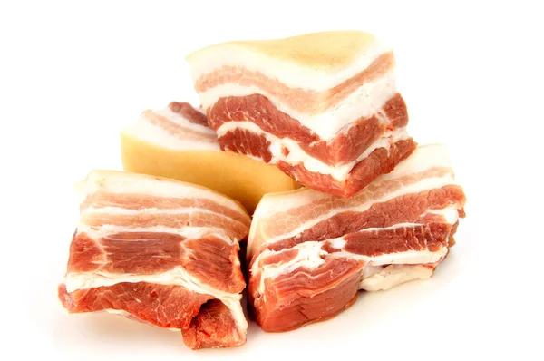 Bacon di maiale isolato su fondo bianco. pancetta di maiale — Foto Stock