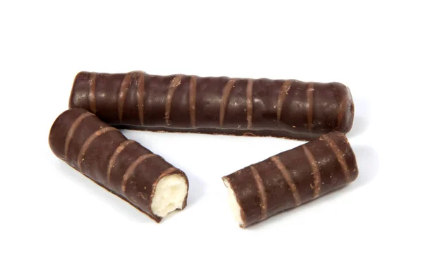 Palitos de wafer de chocolate isolados no fundo branco — Fotografia de Stock