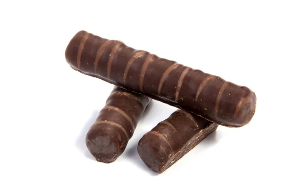 Schokoladenwaffelstangen isoliert auf weißem Hintergrund — Stockfoto