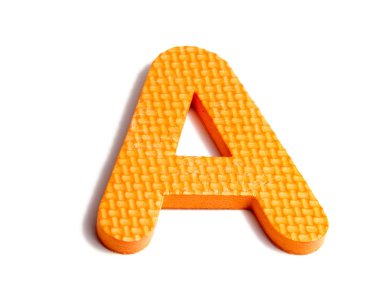 Beyaz arka plan üzerinde alfabe Puzzle parçaları ayır