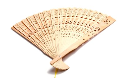Ahşap oyma beyaz arka plan üzerinde Çin tarzı el fan katlama.
