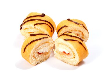 Bisküvi İsviçre rulo beyaz arka plan üzerinde izole