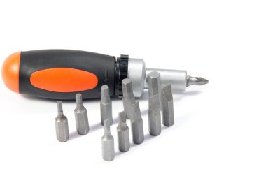 Beyaz bir arka plan üzerinde izole el aletleri