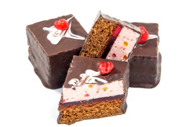 Ev yapımı kek, tatlı pasta, krema ile kaplı