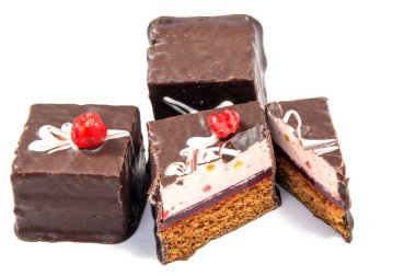 Ev yapımı kek, tatlı pasta, krema ile kaplı