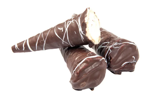 Шоколадные палочки, изолированные на белом фоне — стоковое фото