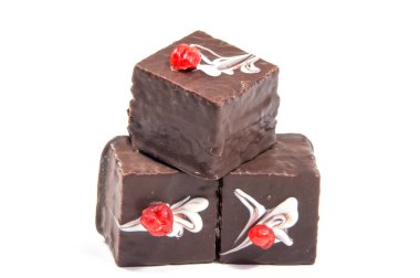 Ev yapımı kek, tatlı pasta, krema ile kaplı